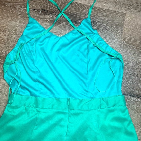 NWOT Backless Romper (L) - Picture 6 of 11